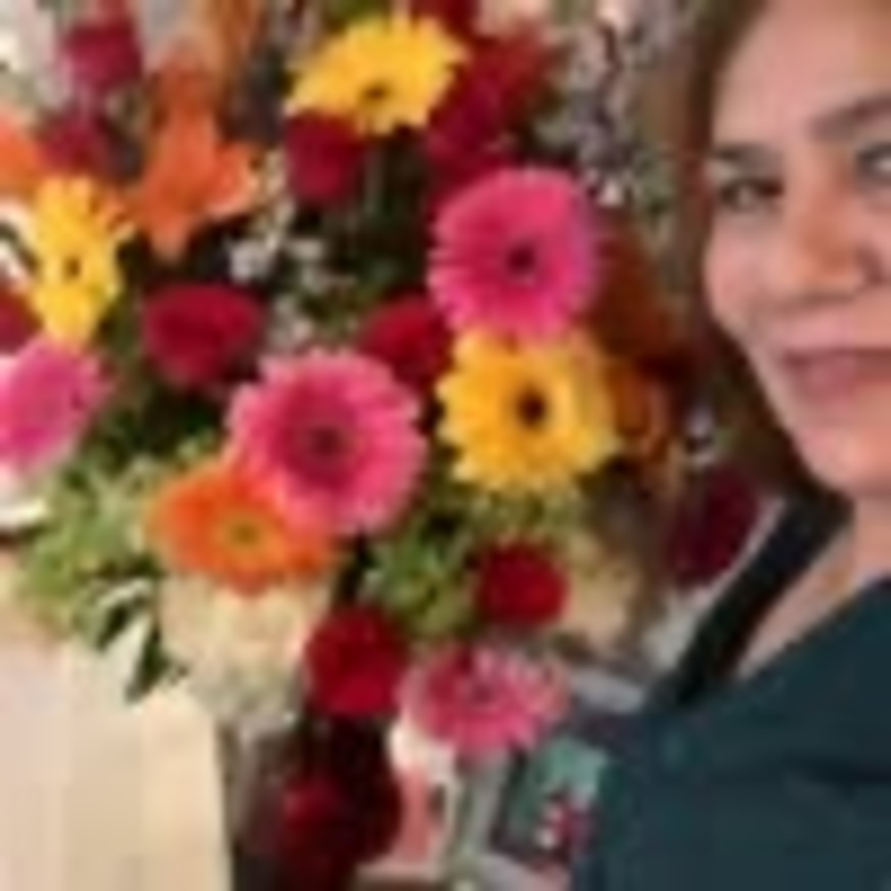 Meet your Posher, R isela